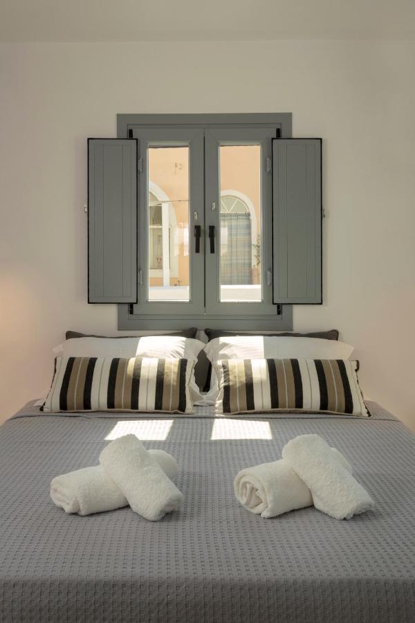 Linea Luxury Suites Fira  Dış mekan fotoğraf
