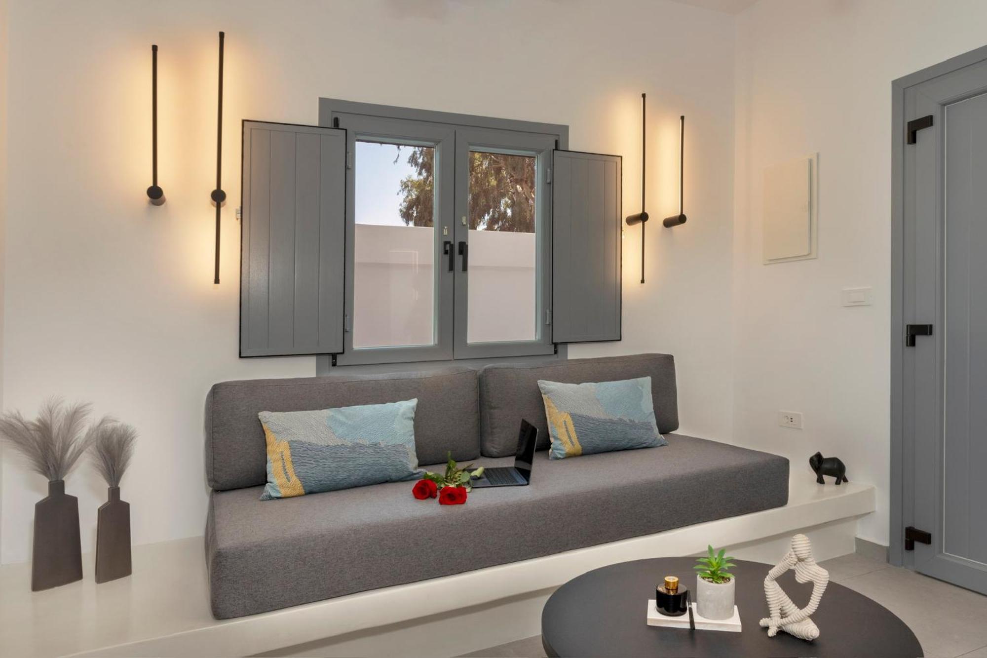Linea Luxury Suites Fira  Dış mekan fotoğraf